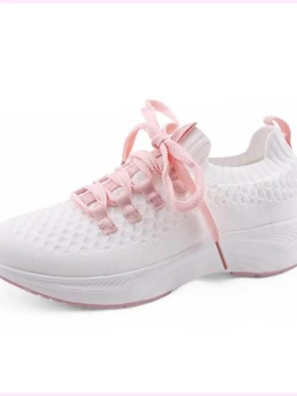 Lightweight Road Running Shoes with Dry-Wicking Technology and Lace-Up Closure,